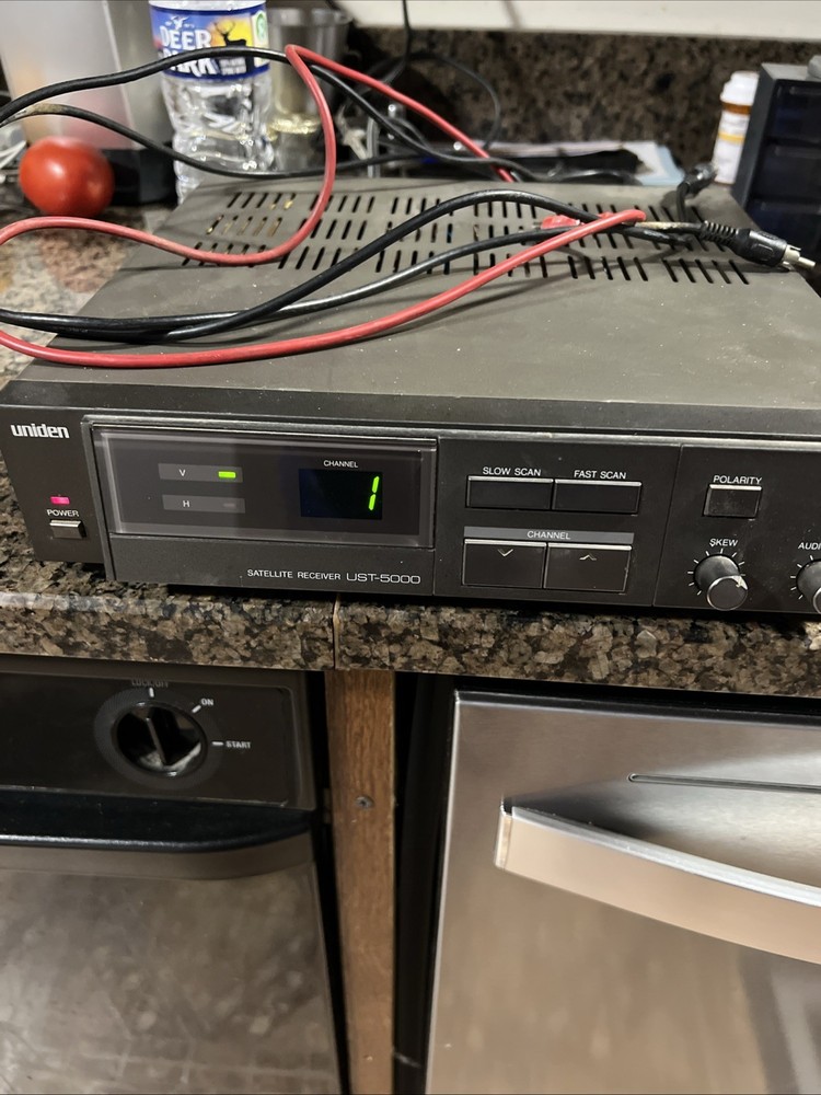 Uniden UST-5000 Satellite Receiver