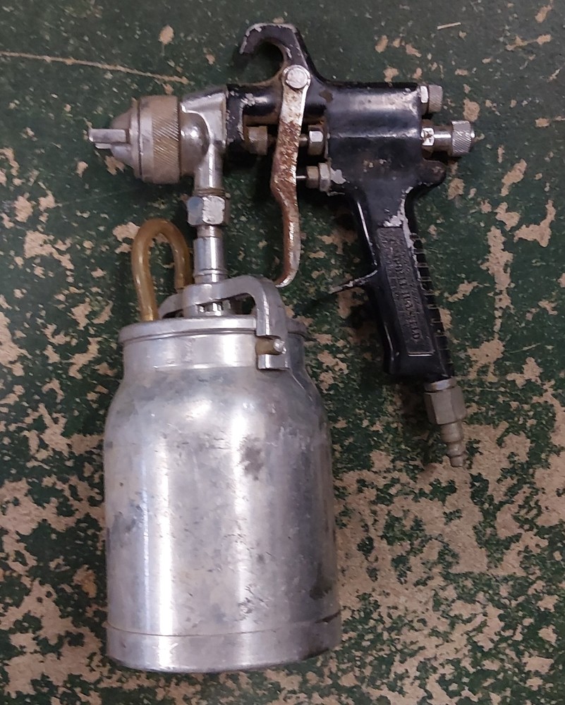 Campbell Hausfeld Bottom Feed Paint Gun