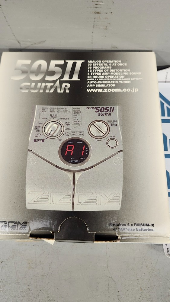 Zoom 505 II Guitar Multi Effects Processor Pedal in Box w/ Manual - Silver