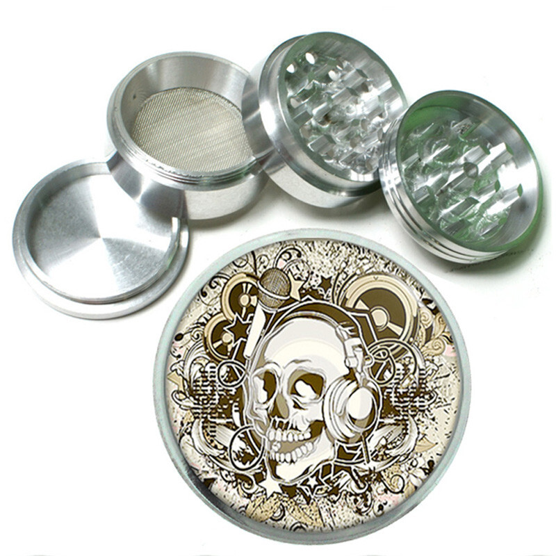 Skull D4  Titanium Herb Grinder 4 Piece Hand Mueller