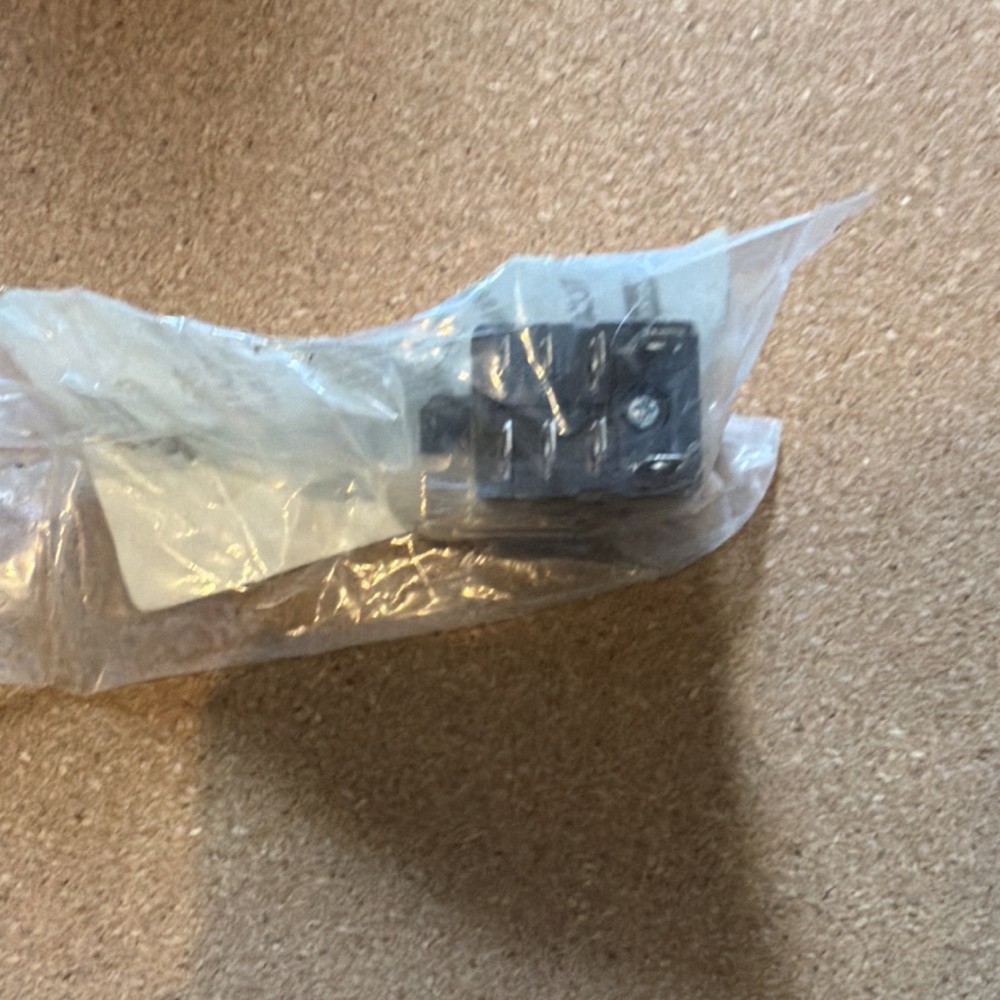 Hobart 00-856699-00001 ND Relay Switch Control & Electronic Component