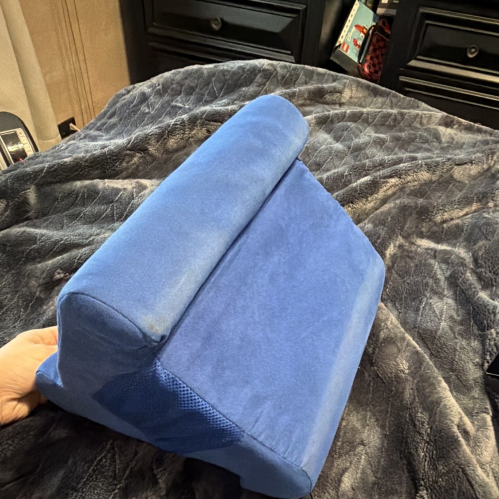 Pillow Pad Blue Tablet & eReader Pillow Stand Holder, Washable, Freestanding
