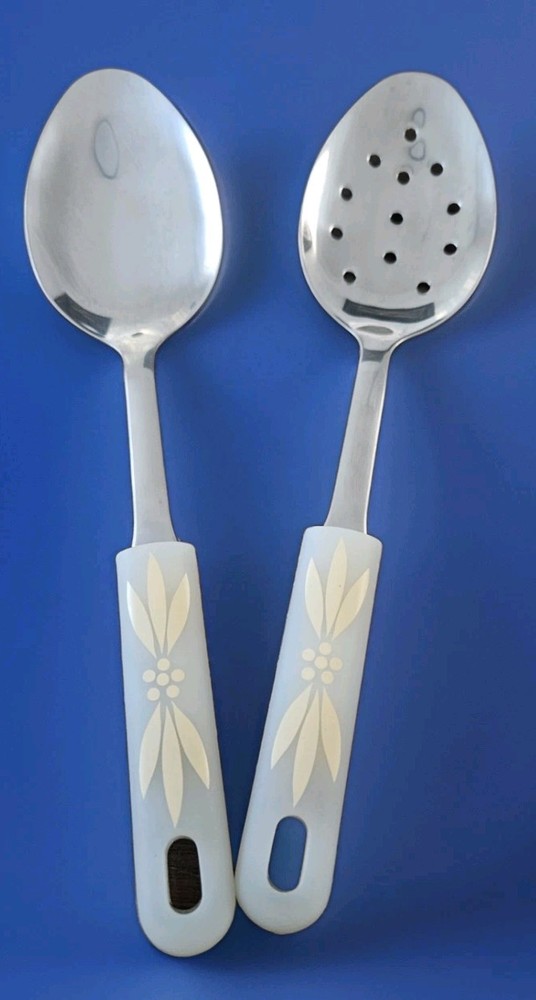 Temptations By Tara (2) Serving Spoons Tan Design  11.75" Silicone  Handles EUC