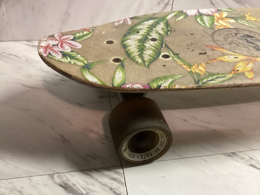 Globe Flower Graphic Complete Skateboard - 25”x7”.