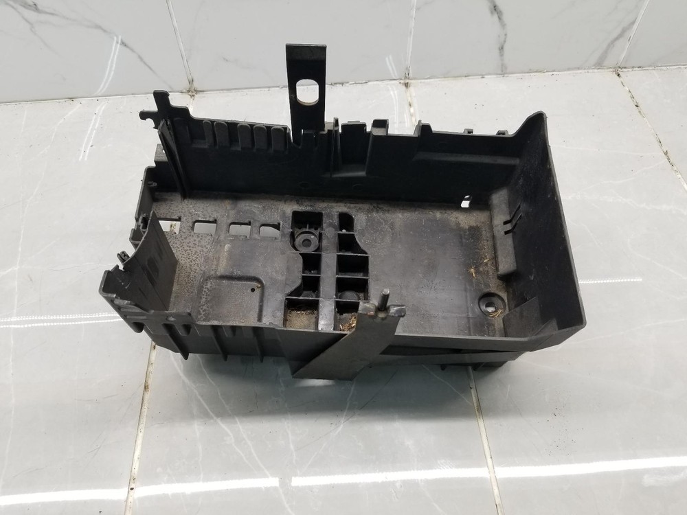 2012 VERANO BATTERY TRAY BOX #002069