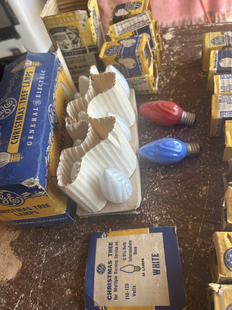 Lot Vintage Christmas Light Bulbs Mixed GE.