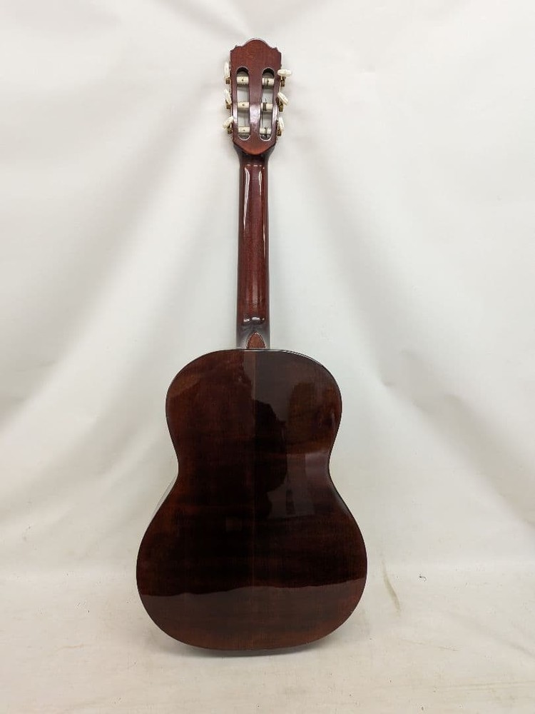 Hora Classical Guitar 3/4 Acoustic With Solid Spruce Top Maple Back