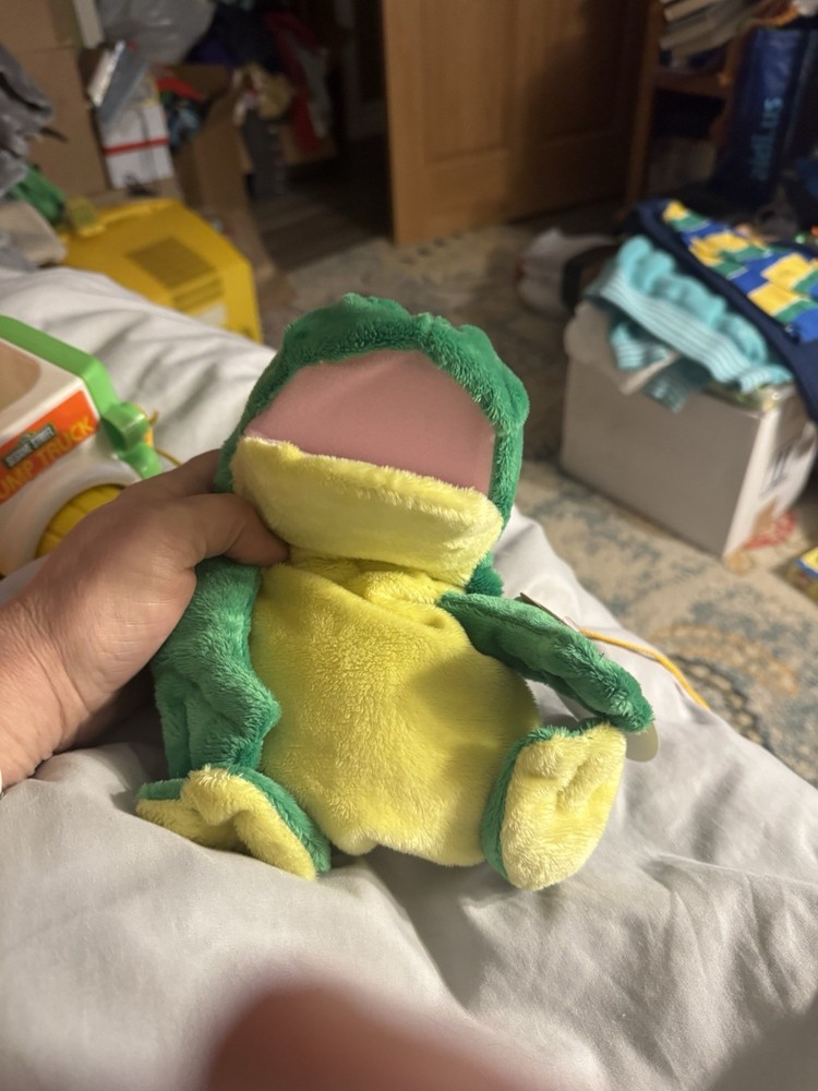 Dan Dee Frog Prince Green Plush Hand Puppet Plastic Eyes 10"
