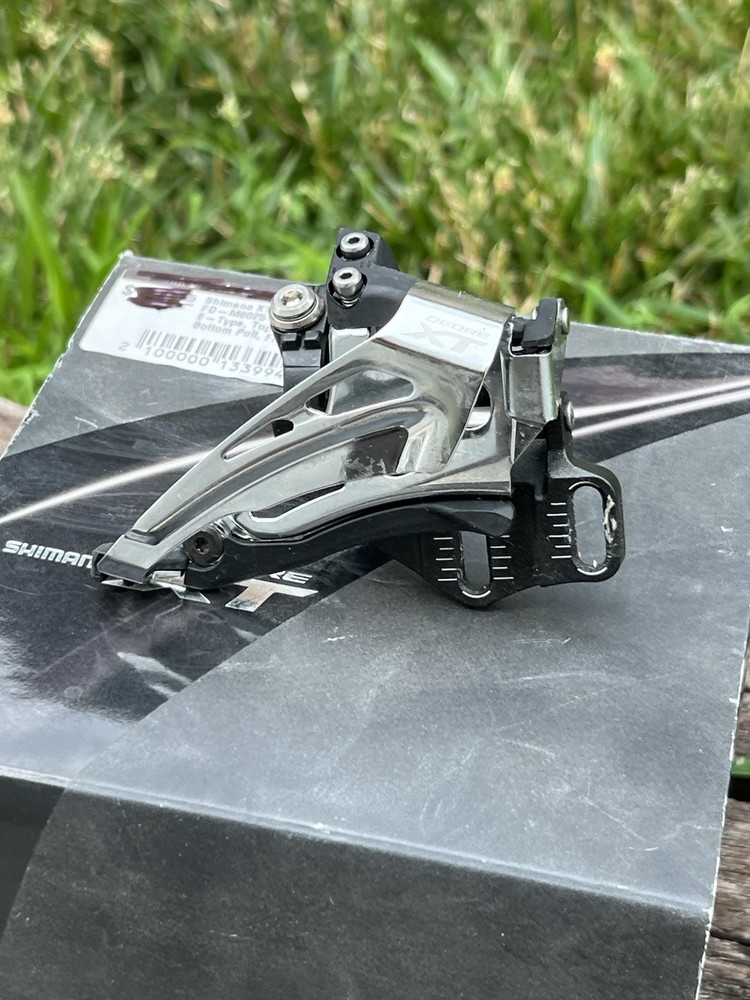 Shimano Deore XT FD-M8025-E Front Derailleur 2x11 speed E-Type Bottom Pull