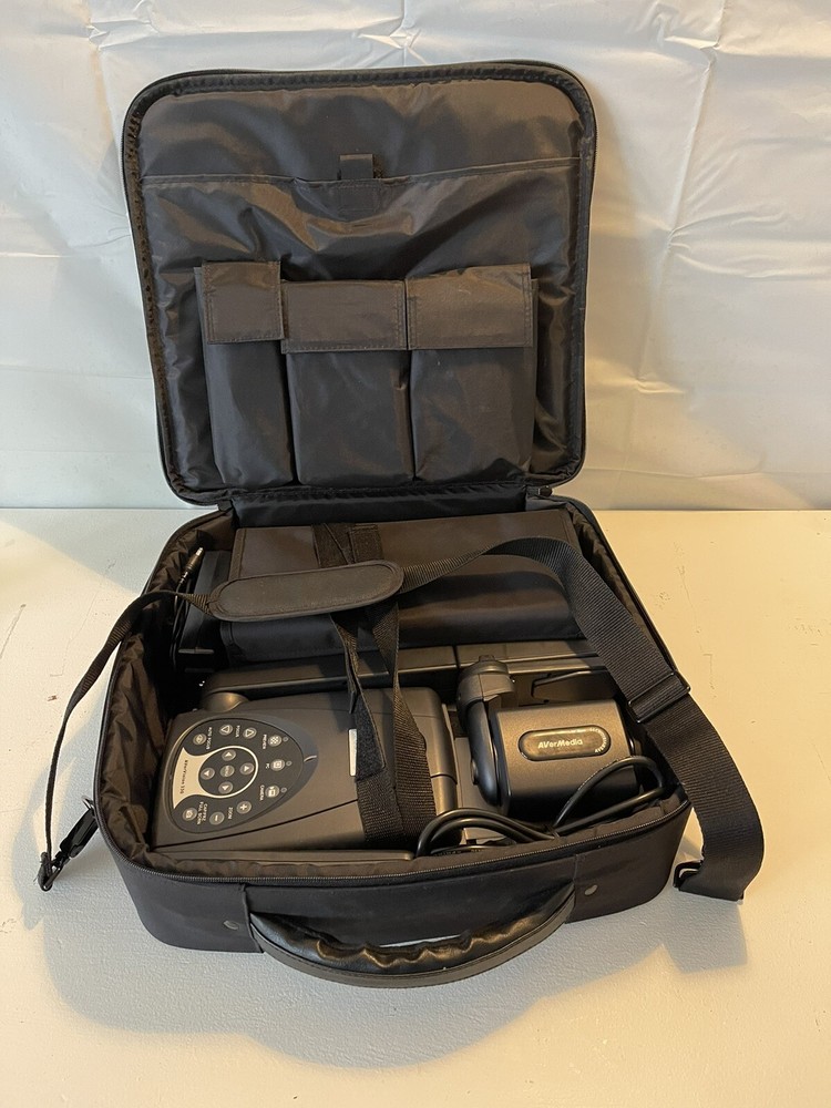 AVERMEDIA AVERVISION 330 PORTABLE DOCUMENT CAMERA PROJECTOR with Carrying case