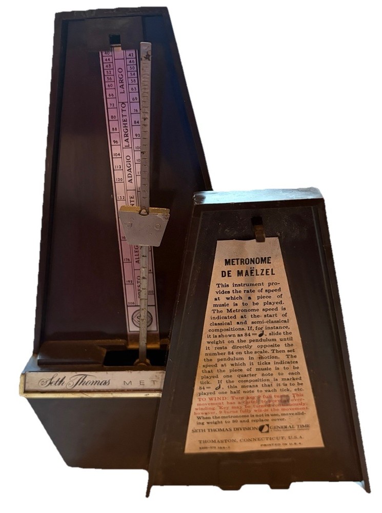 Vintage Seth Thomas Wind Up Metronome-Complete Pendulum-Woodgrain Plastic Case