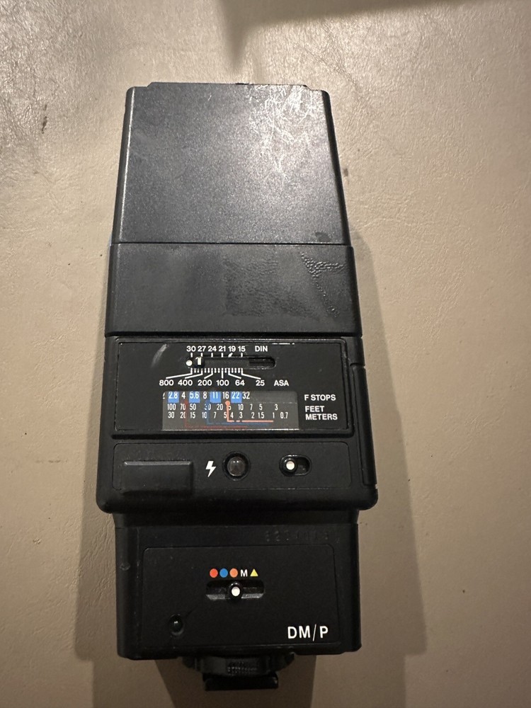 Vivitar Auto Thyristor 3700 Camera Flash UNTESTED