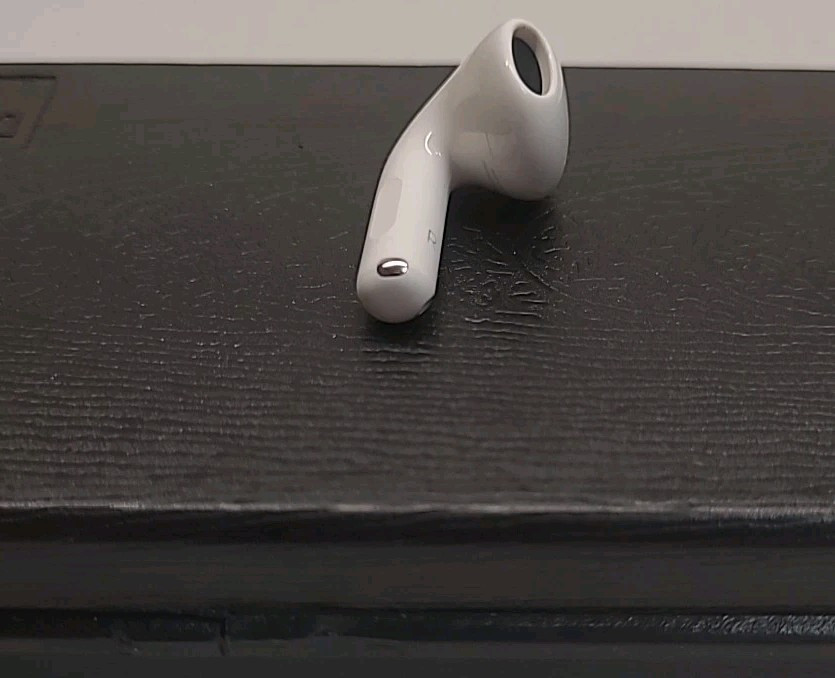 Apple AirPod 4 Replacement Right Side Only - A3050