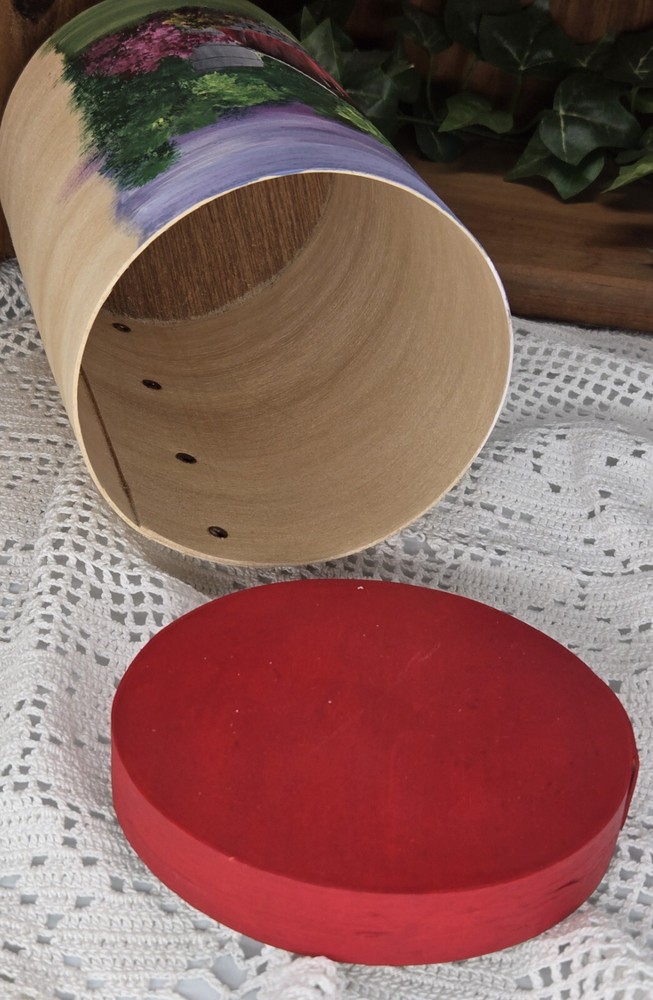 Chipwood container (25049) hand painted