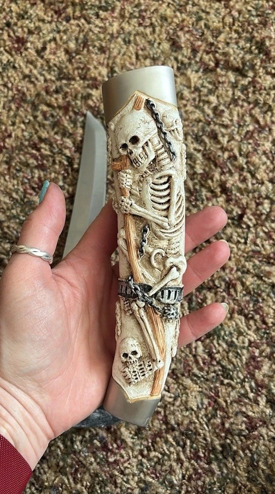 Collectable Knife with Skeleton Sheath and Lucky Tree Holder