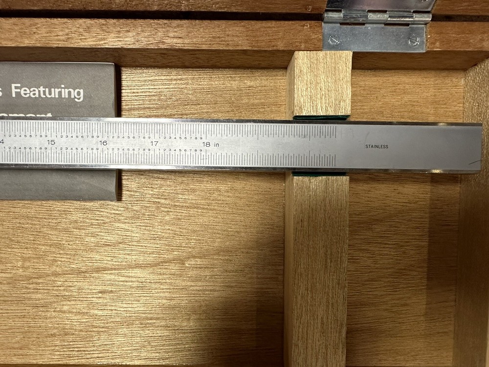 Mitutoyo 160-116 CM-18” Vernier Caliper
