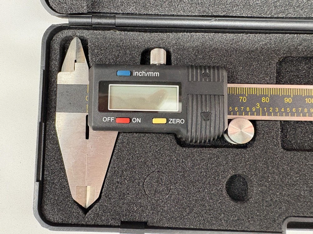 Cen-Tech 6in Digital Caliper Electronic Measuring Tool w Case Box 47257 Tested