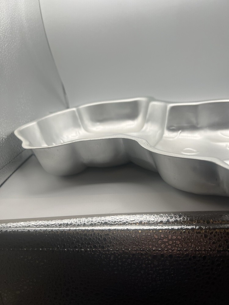 Three Wilton Cake Pans