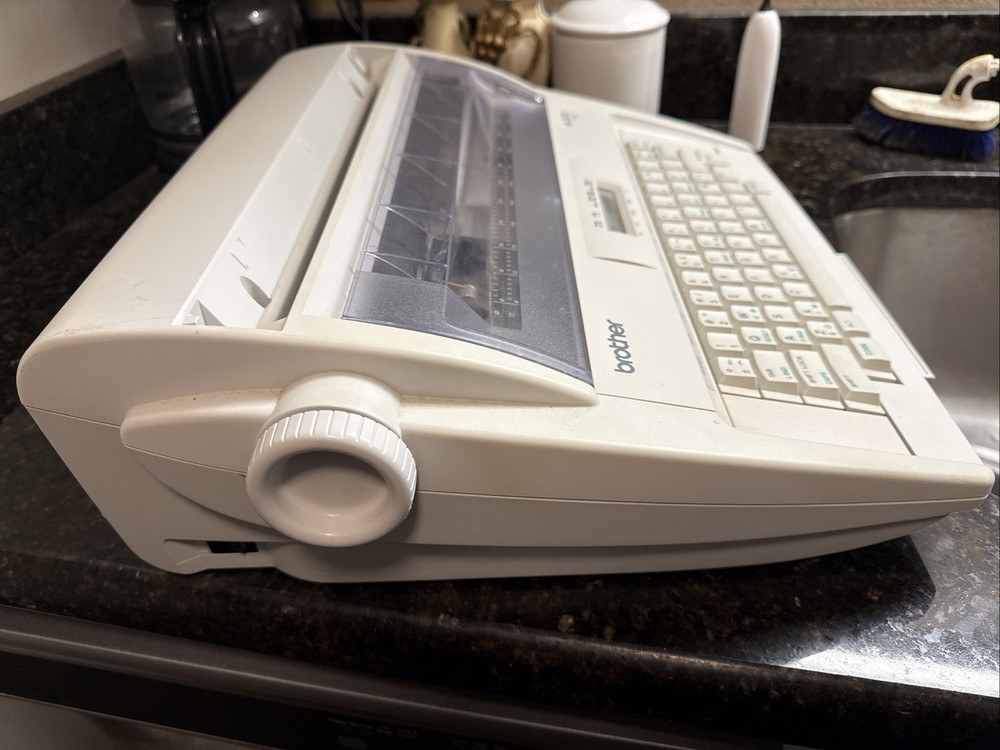 Brother ML-300 Electronic Display Typewriter Tested & Working Good Condition