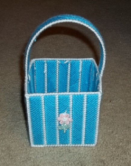 New Hand Made Crafted Basket Plastic Canvas 4" Square Easter New