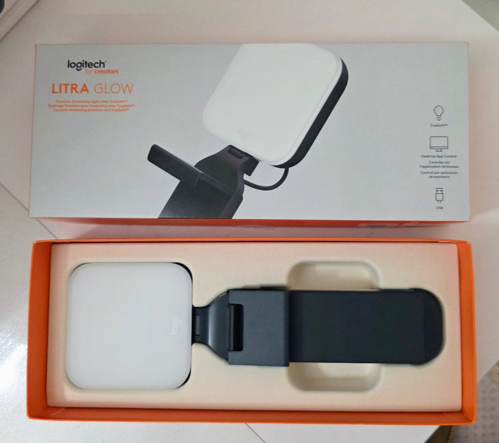 Logitech Litra Glow Desktop Premium LED Streaming Light - Used