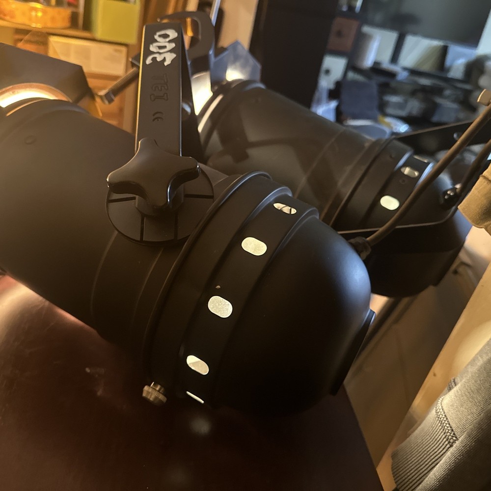 Two Tie 300 Watts Projector Lights