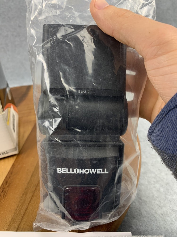 Bell Howell Z680AF-C Power Zoom Flash Black Reprogrammable For Canon EOS