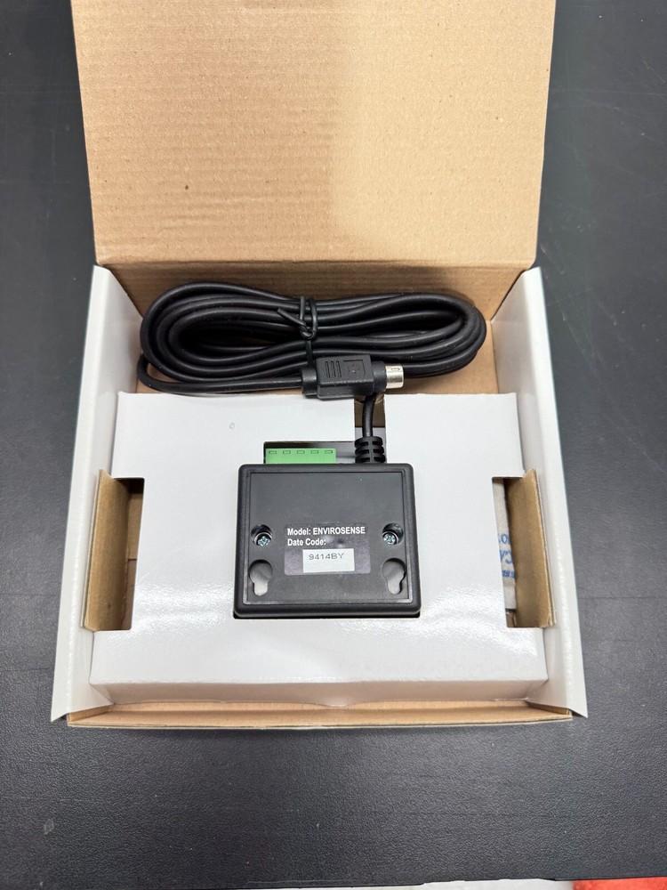 Tripp Lite EnviroSense, Environmental Sensor - Temperature & Humidity Inputs