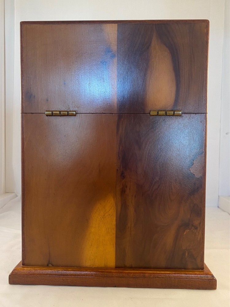 Vintage National Mt Airy Wine Cellarette