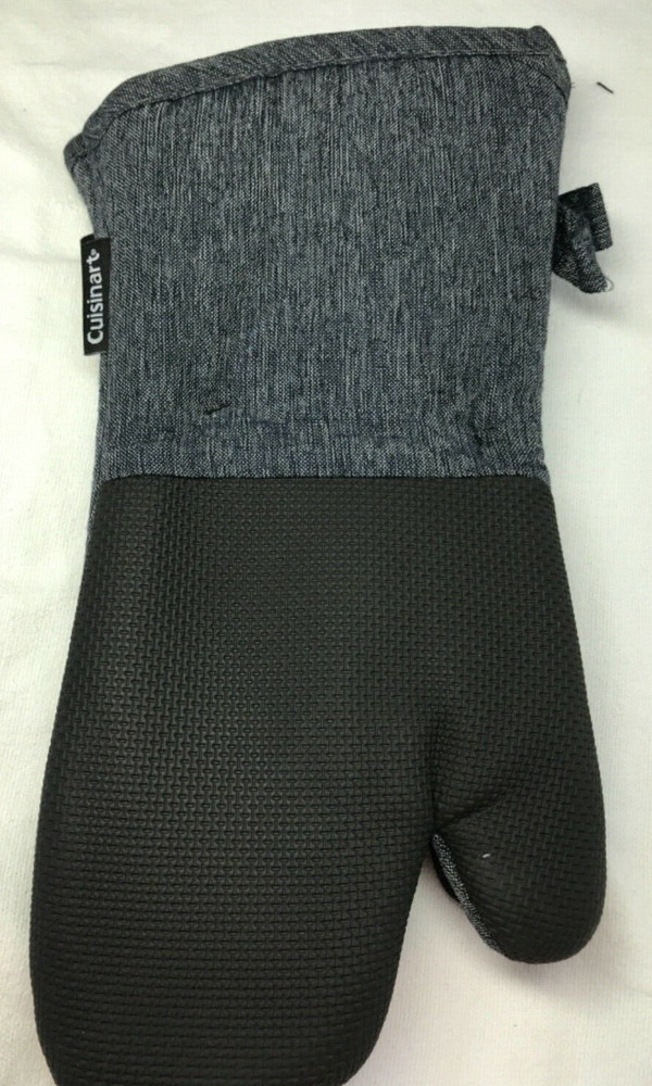 CUISINART  OVEN MITTS  GRAY BLACK  (2)  NWT