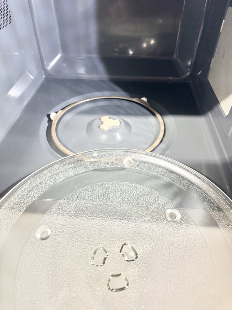 Breville Compact Wave Soft Close Microwave