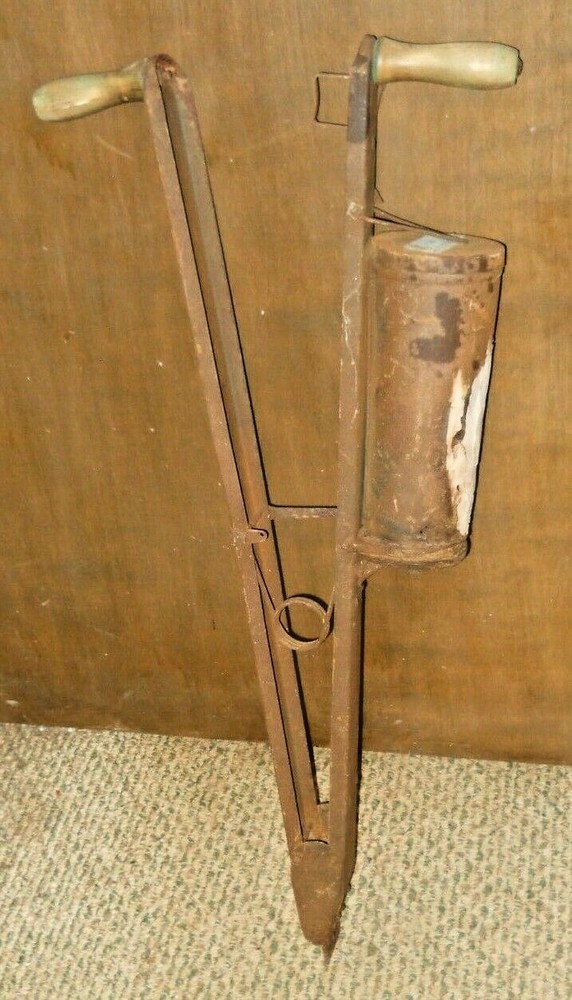 ANTIQUE TOOL HAND HELD CORN SEED PLANTER PRIMITIVE