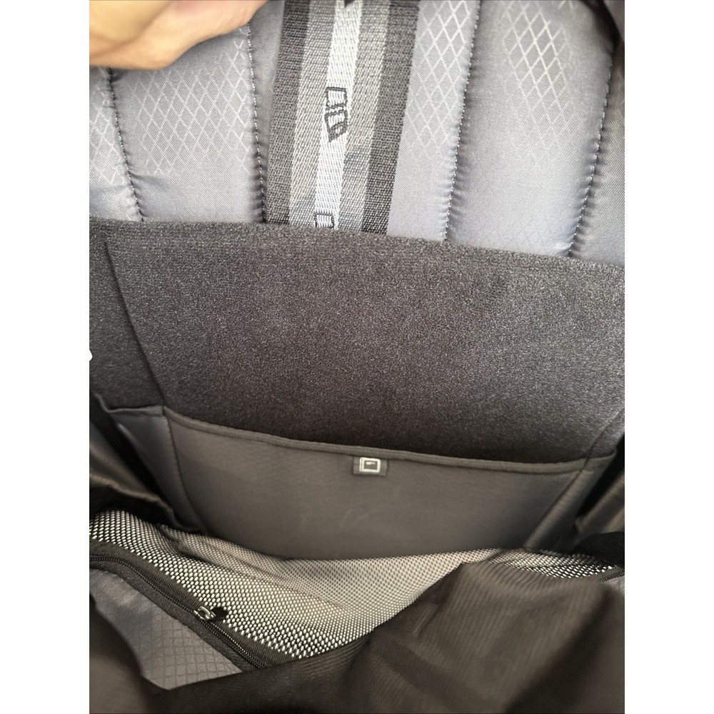 Heys Tech Pac 04 Computer Backpack Black F