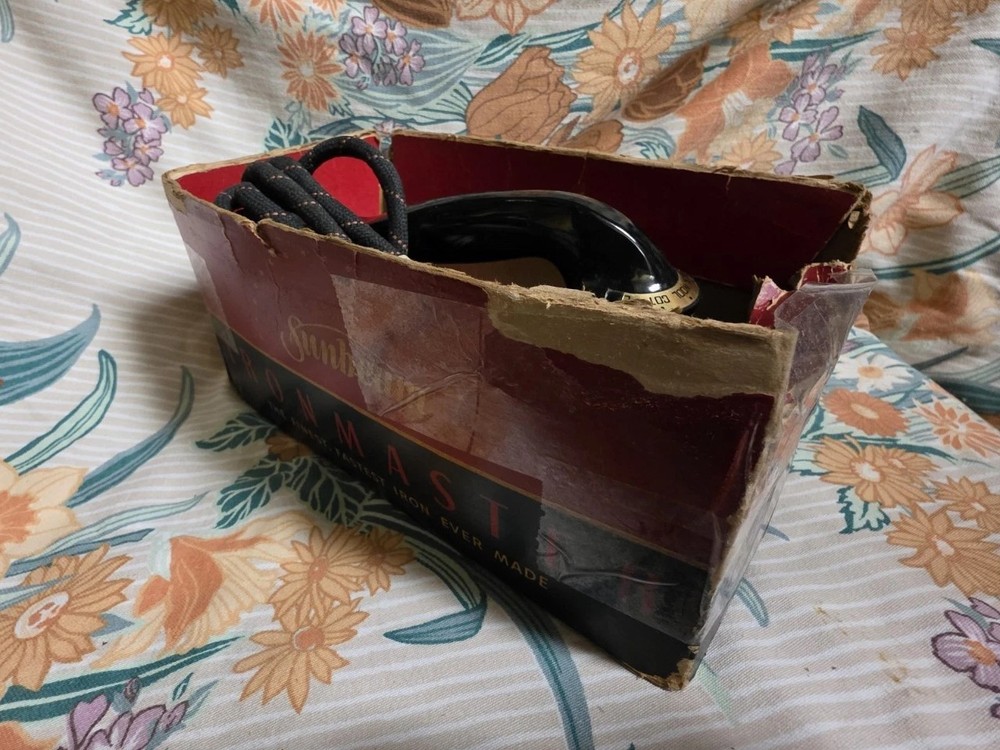 Vintage 1960s Sunbeam Iron