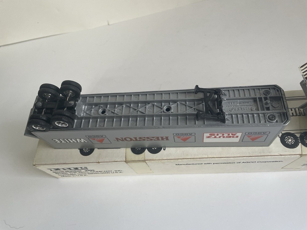 ERTL 1/64 AGCO Semi & Trailer (E4)