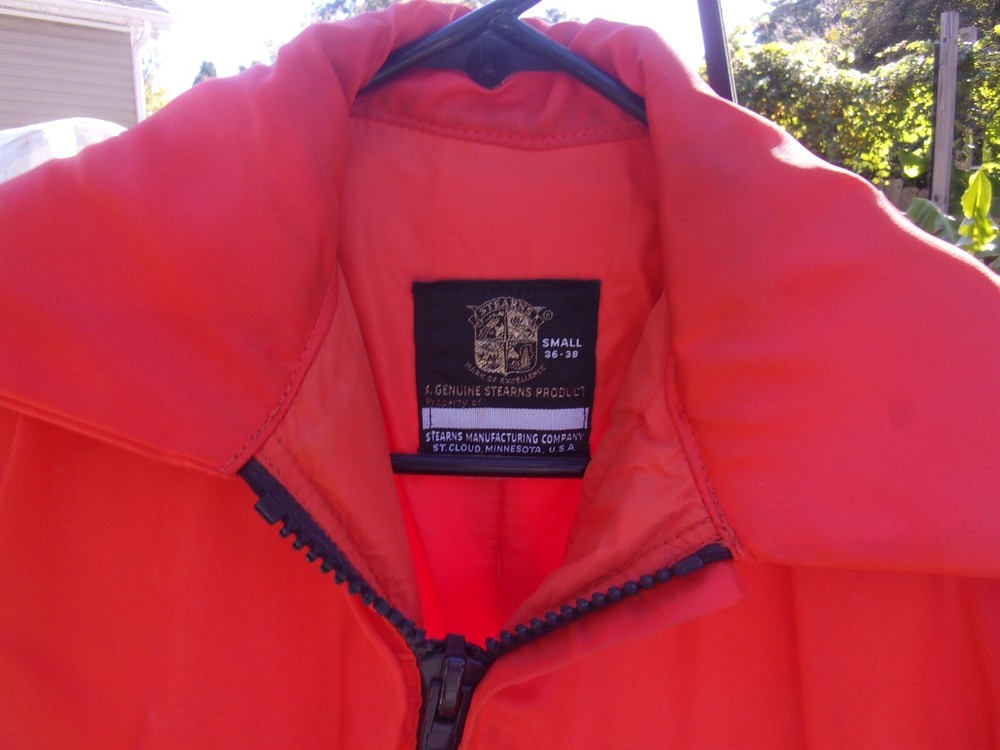 Stearns personal flotation device size small 36-38