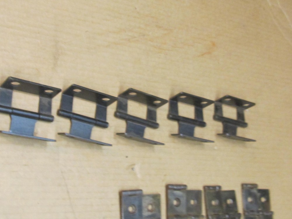 Lot of 30 Assorted hinges