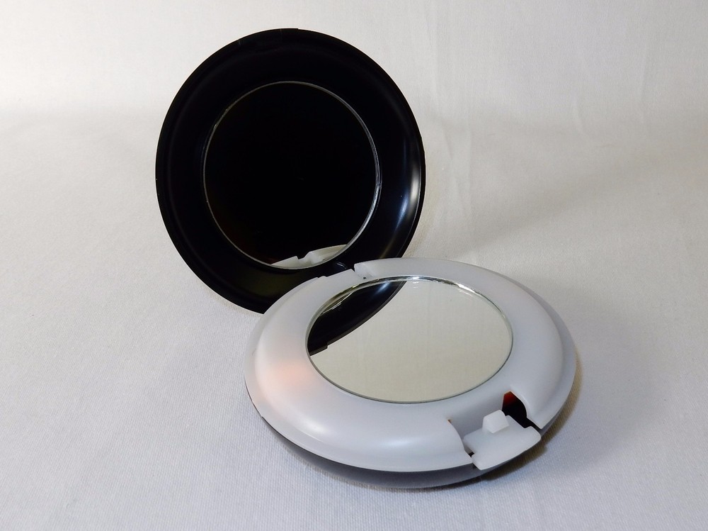 EuroMitt Makeup Removal Glove w/Lighted Compact Mirror, Microfiber, Reusable