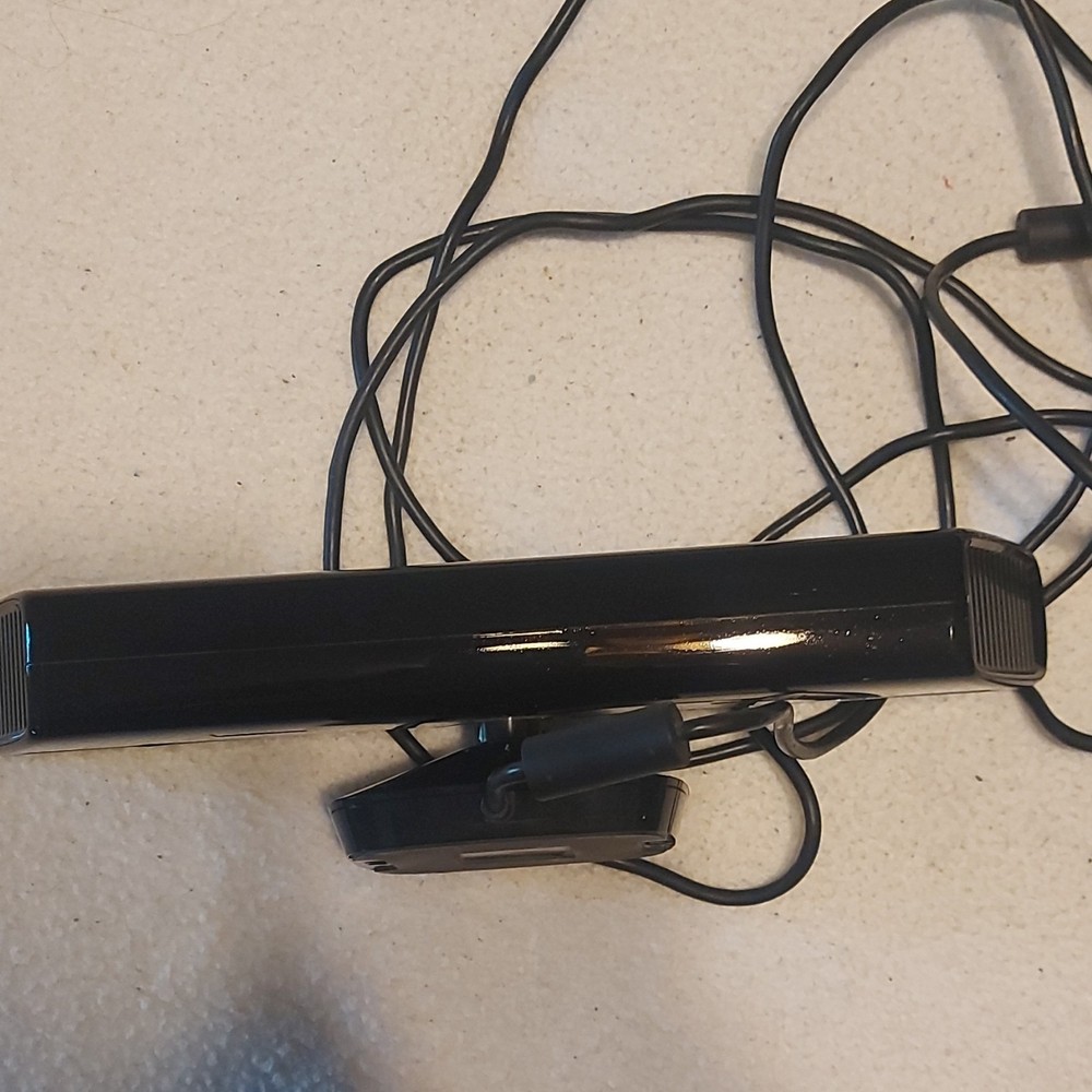 Microsoft Xbox 360 Kinect Motion Sensor Camera Black Wired used ,but works.