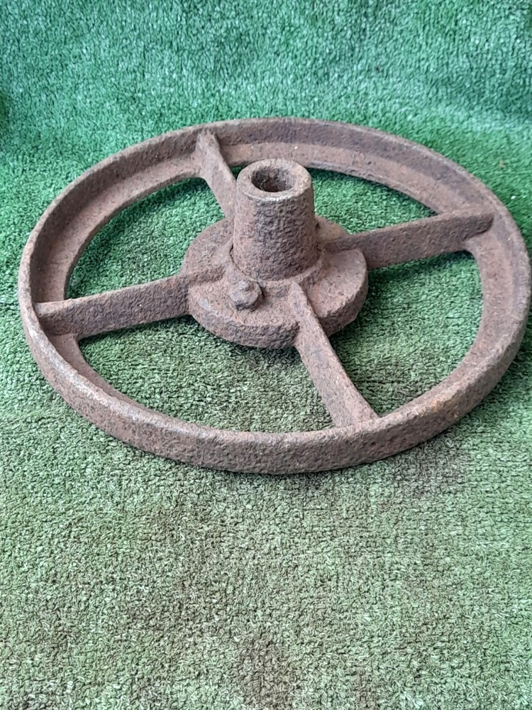 Cast Iron Wheel (23)