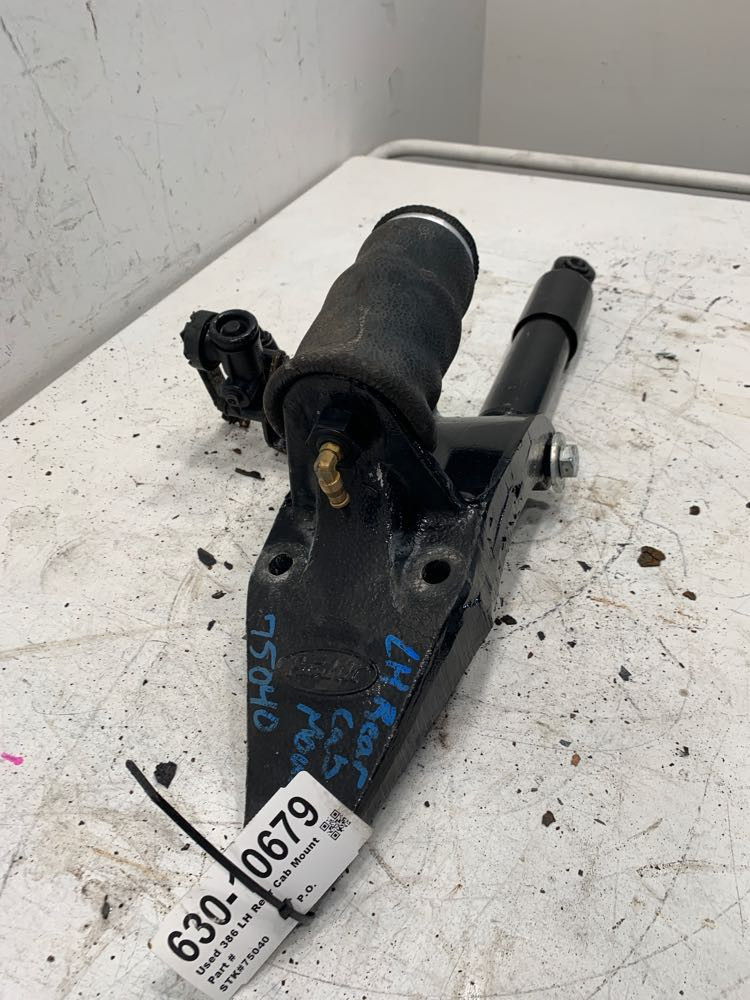 2013 Peterbilt 386 Cab Mount (630-10679)