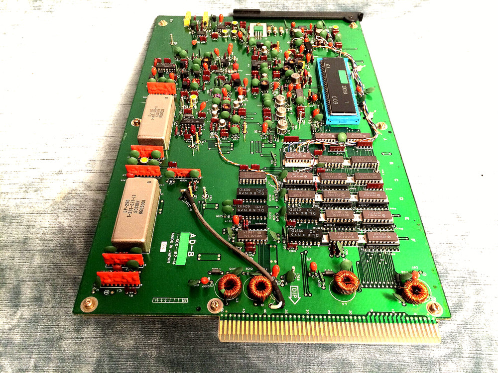 SONY BVT-2000 TIME BASE CORRECTOR CIRCUIT BOARD #9, (AD-8) A - D CONVERTER BOARD