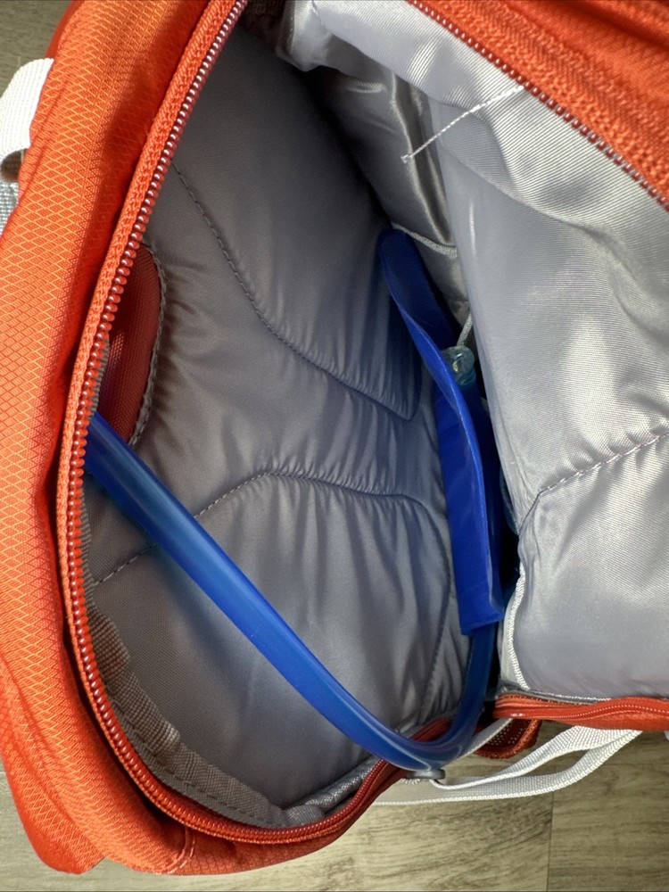 Dave Mathew’s BAND CAMELBAK CLOUD WALKER HYDRATION BACKPACK FIREDANCER NEW W/tag