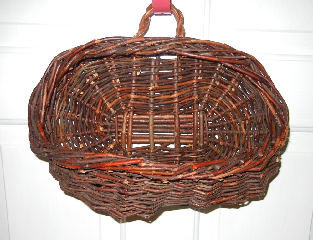 Woven Grapevine Wall Hanging Pocket Basket