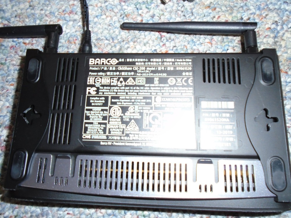 Barco Clickshare Wireless Presentation System CSE-200 with AC-ADAPTER