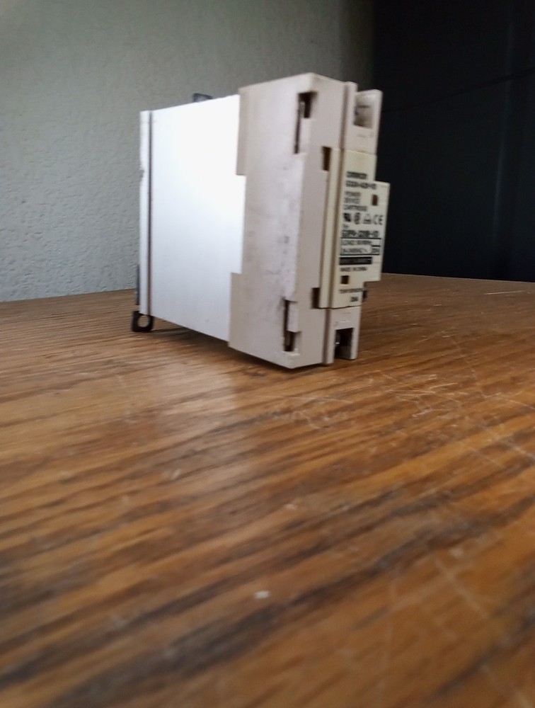 OMRON G32A-A20-VD Solid State Relay