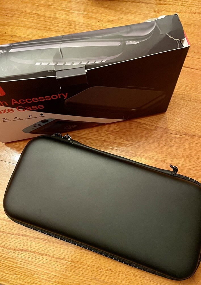 Nintendo Switch Accessory Deluxe Case from Heystop