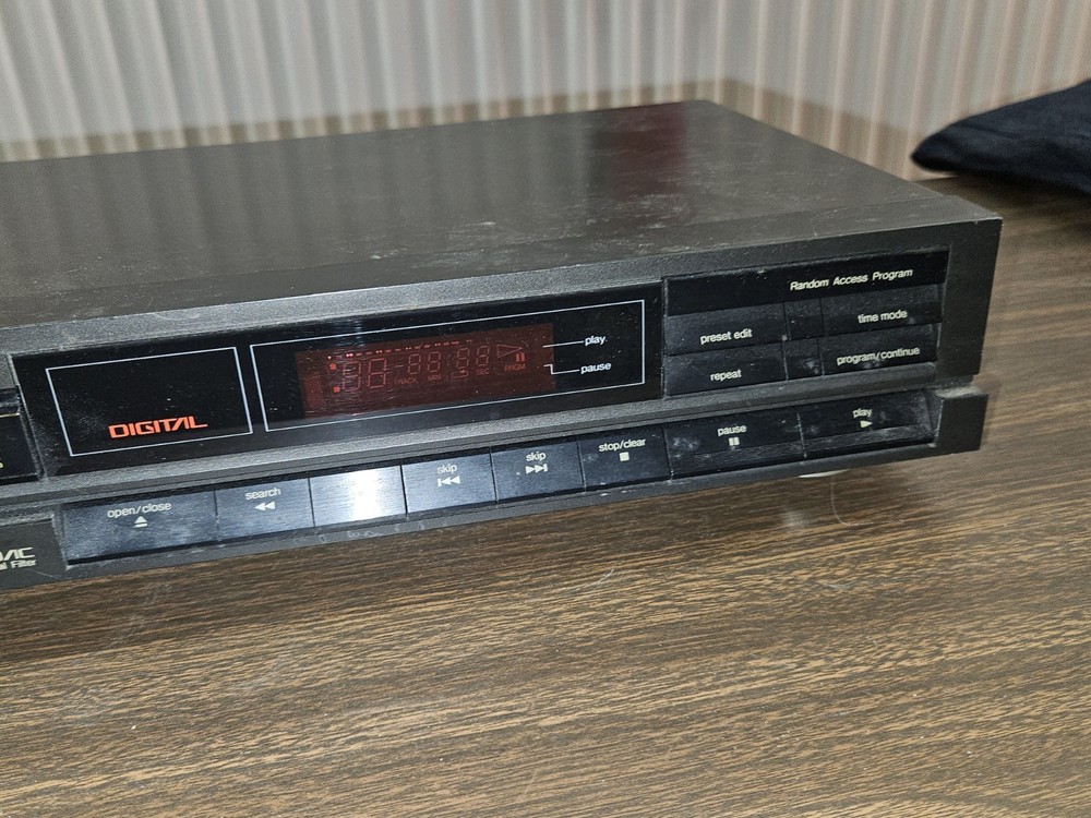 Vintage Technics SL-P150 Compact CD Disc Player tested 1988