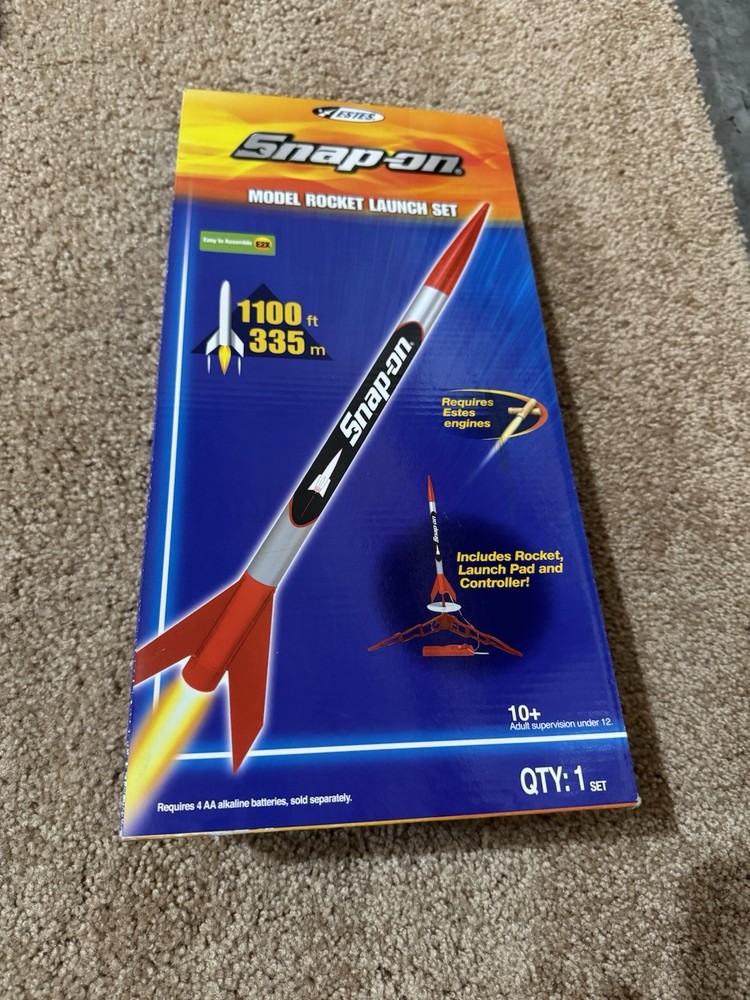 NEW Snap-On Tools Model Rocket Launch Set  W/ Controller