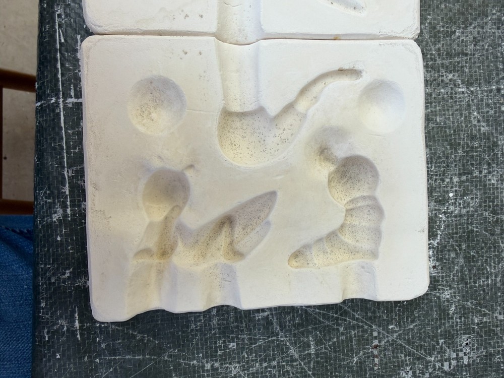 VINTAGE CALIFORNIA CERAMIC MOLD #343 BUG PIPE WORM